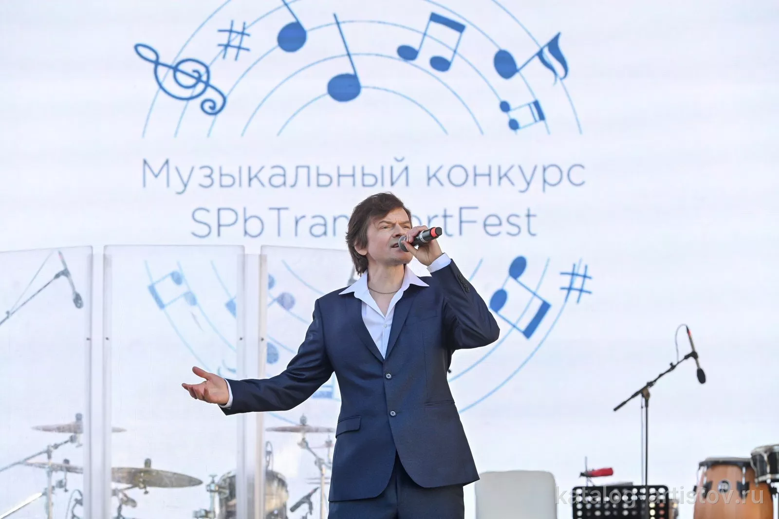 Вокалист Юрий Фиронов