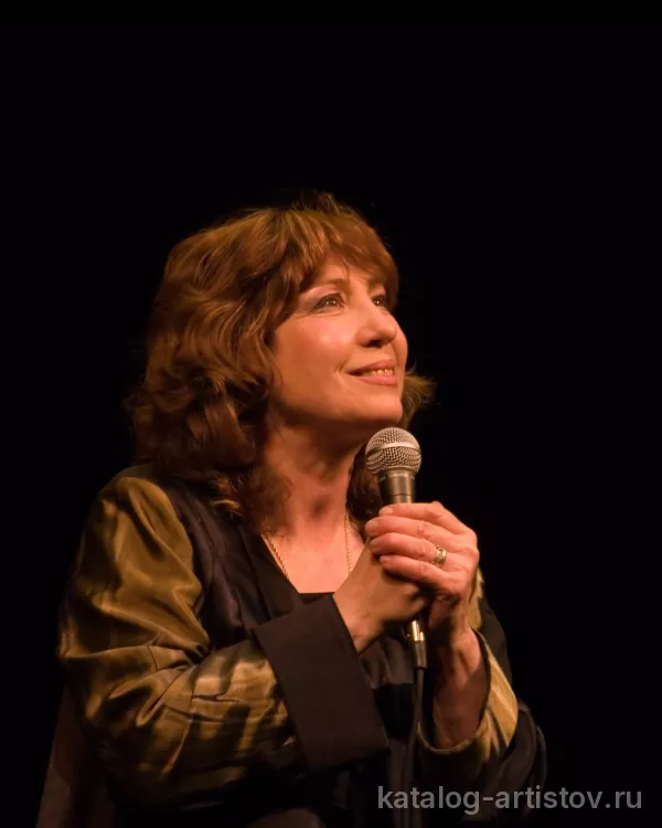 Елена Камбурова, звезда эстрады