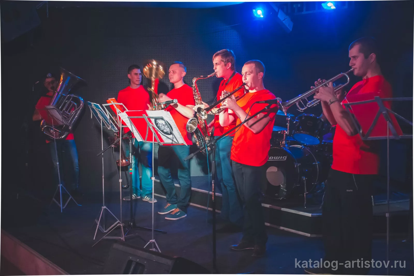 Кавер-группа Street Brass Band