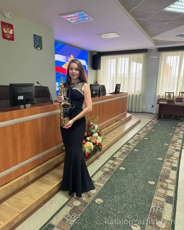 Саксофонистка Олеся Левицкая