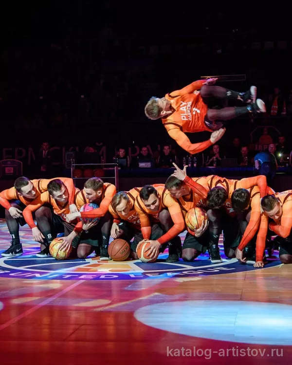 Баскетбольное шоу Playmakers, шоу-программа