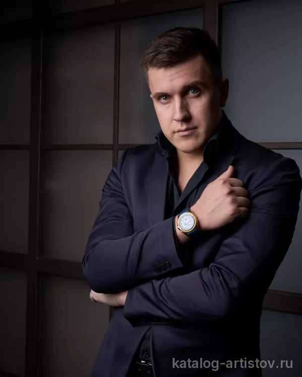 Ведущий Геннадий Кузнецов