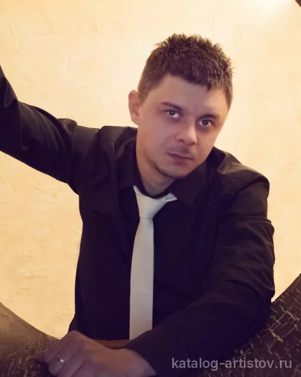 Певец Роман Паламарчук, вокалист