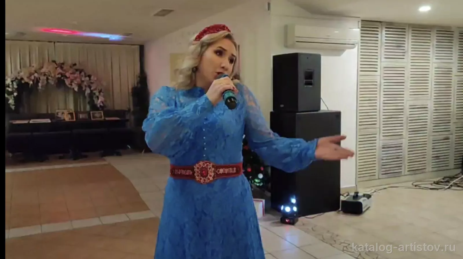 Вокалистка Светлана Галактионова