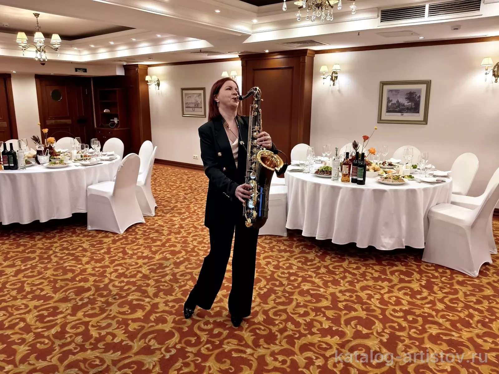 Шоу-группа SAX-S, саксофонист