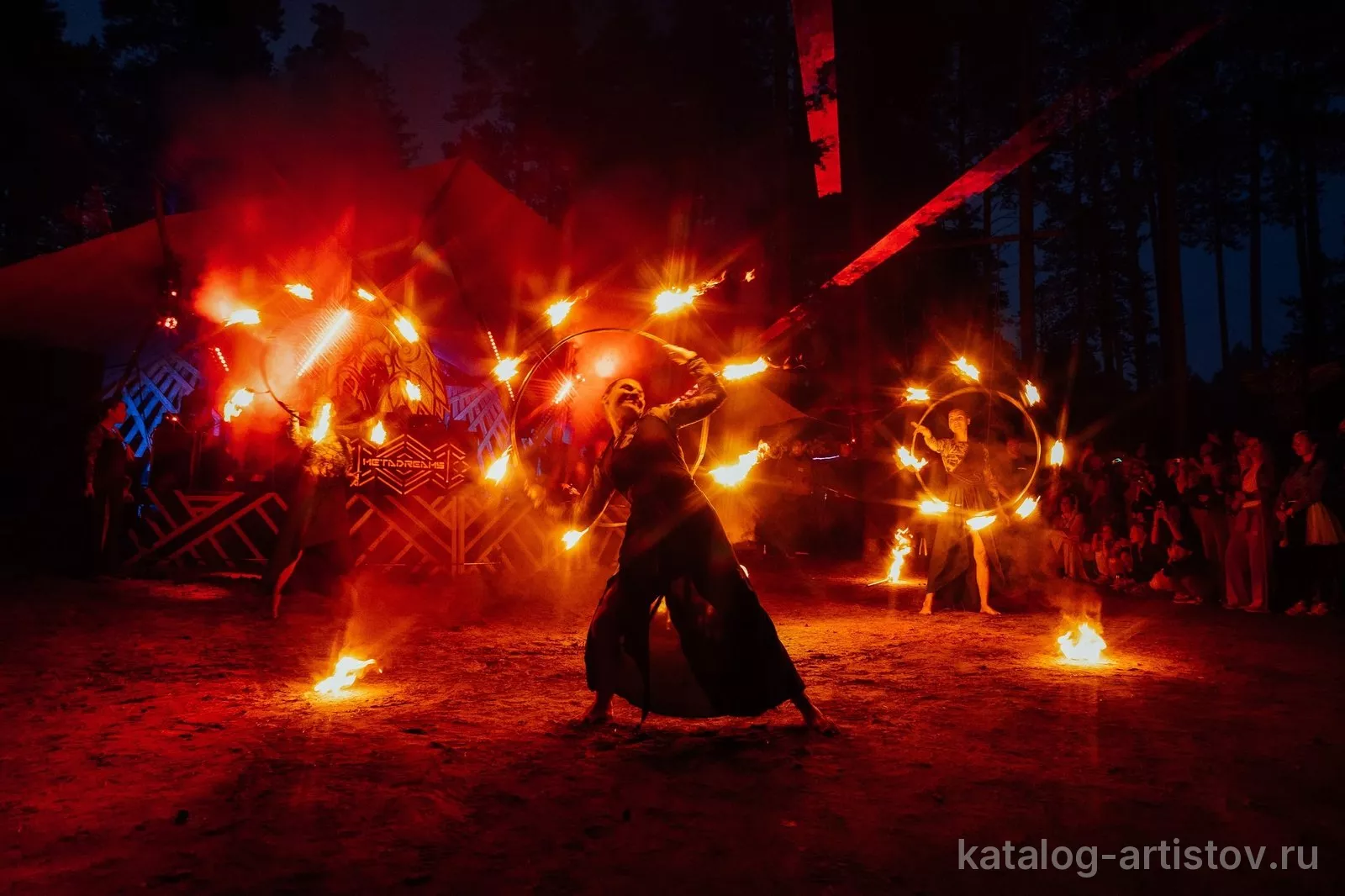 Фаер-шоу Infinity Fire Show, световое шоу