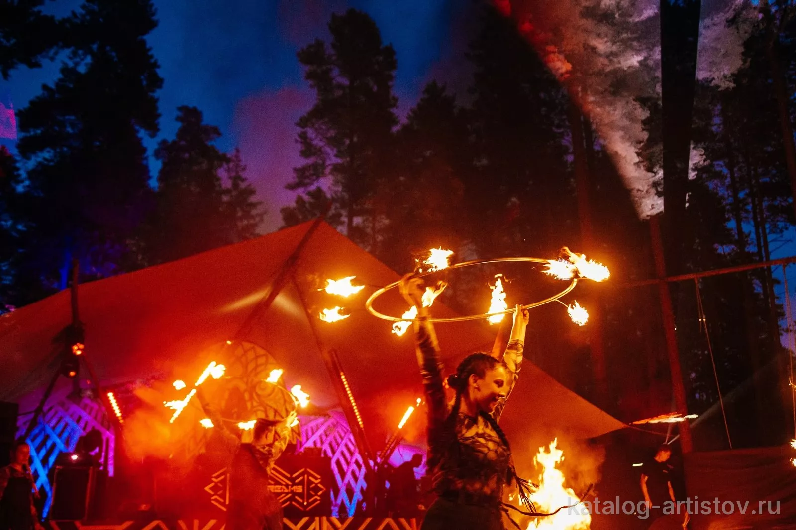 Фаер-шоу Infinity Fire Show, световое шоу — фото 3