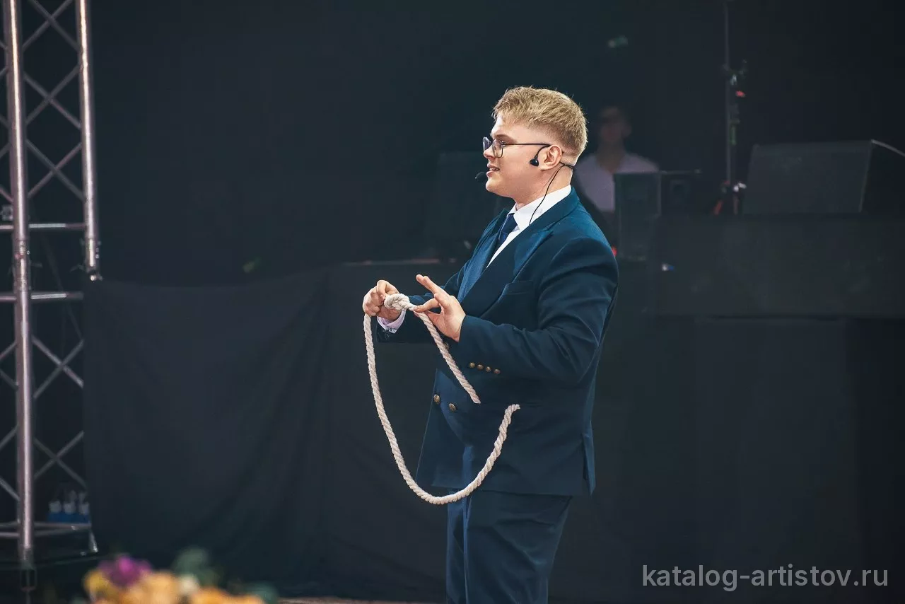 Фокусник Даниил Потапов