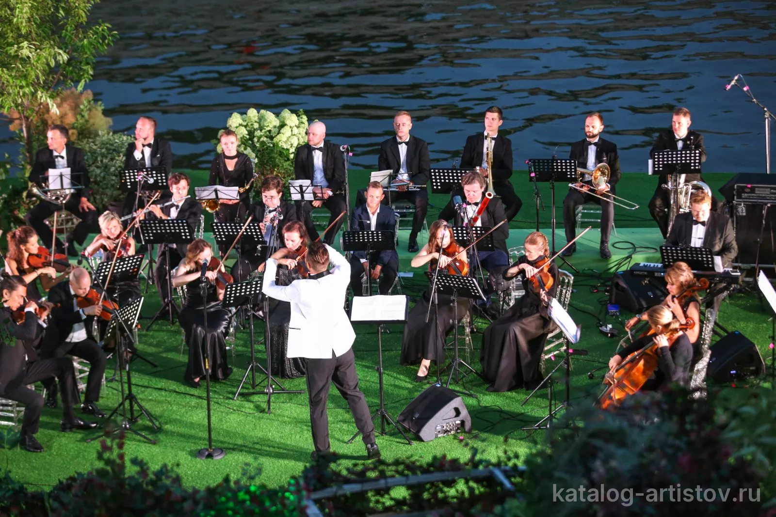 Симфонический оркестр Сити (Moscow City Orchestra), музыкант — видео выступления