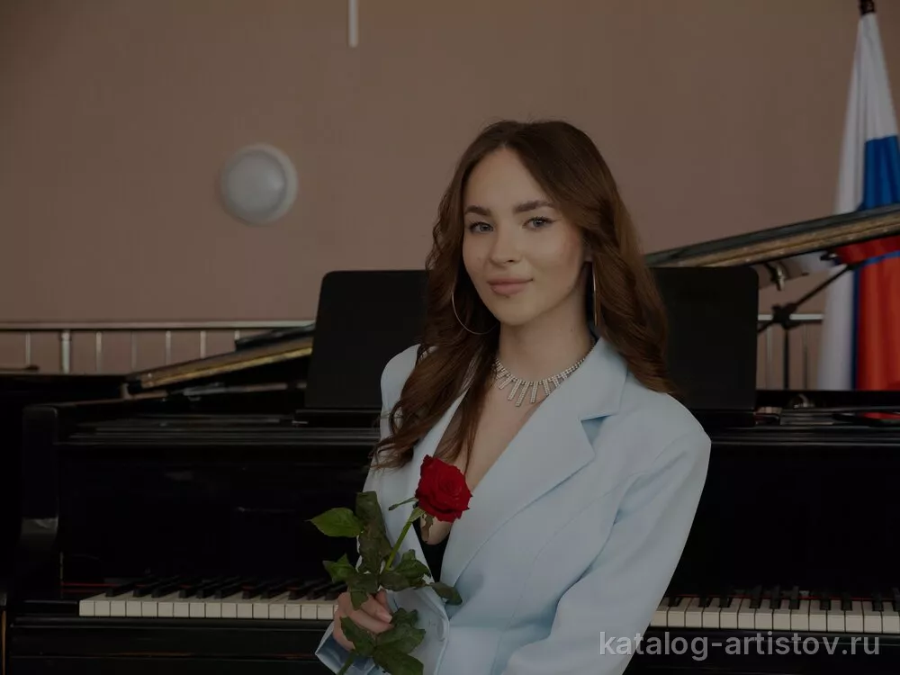 Певица Мария Бычкова, вокалист