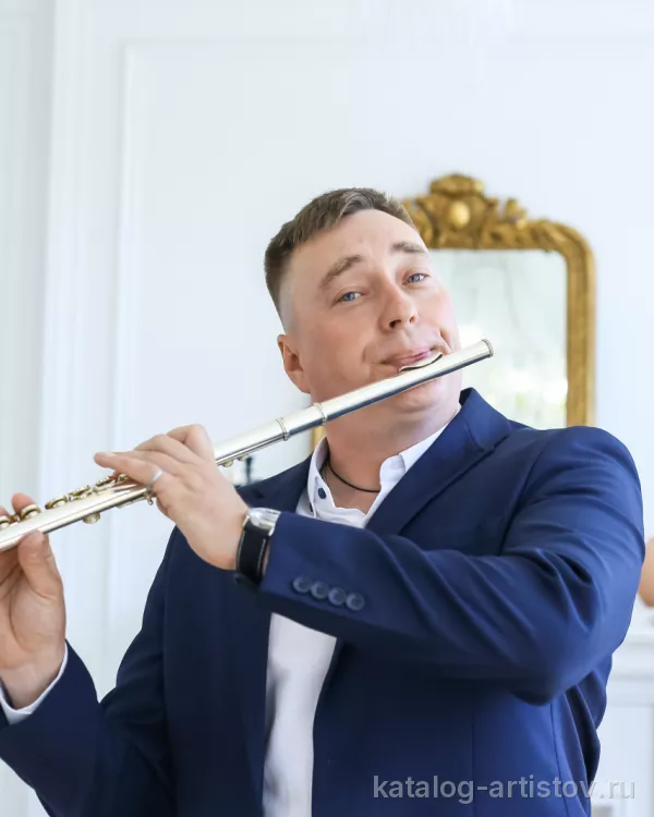 Флейтист и саксофонист Андрей Гуров