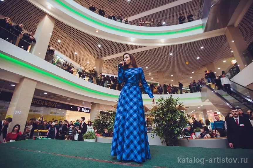 Вокалистка Ольга Уразгалиева — фото 2