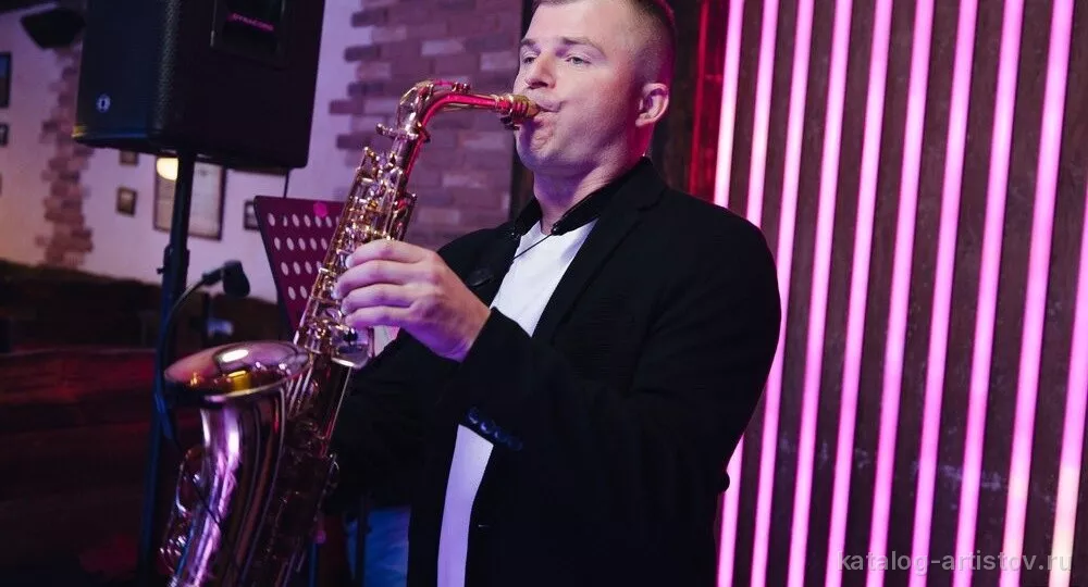 Саксофонист Владимир Оськин