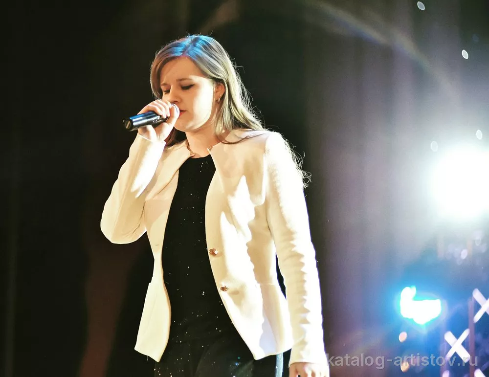 Певица Екатерина Квачёва, вокалист