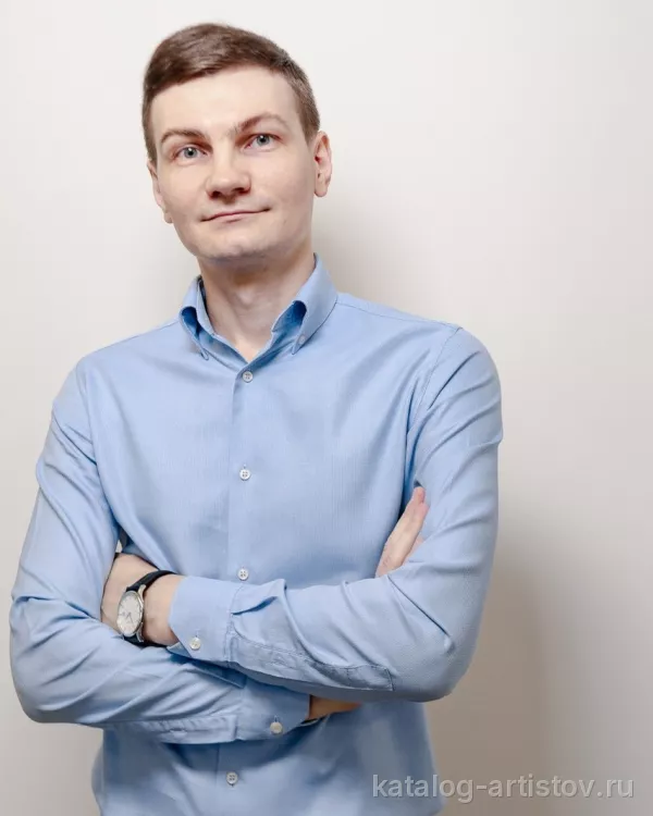 Спикер по бренду и PR Владимир Жолобов
