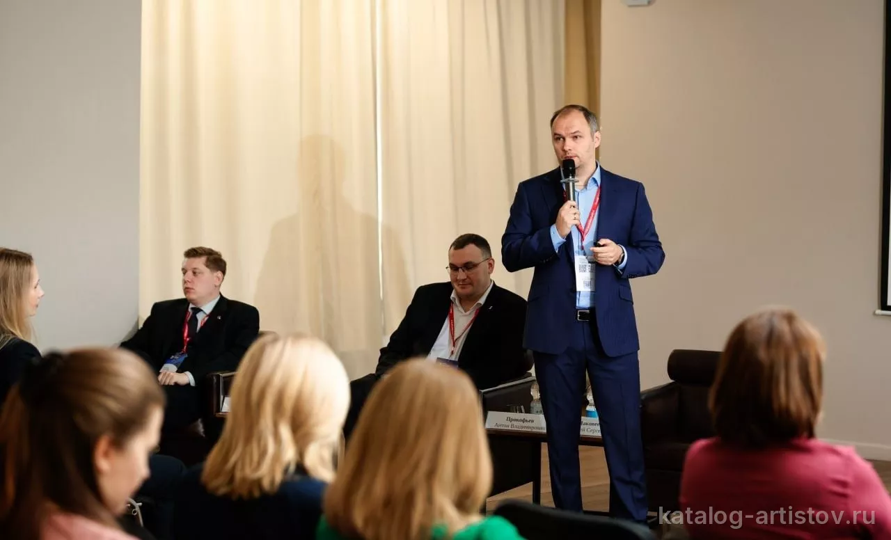 Спикер по госуправлению Сергей Маковеев