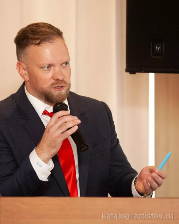 Спикер по госуправлению Дмитрий Желнин